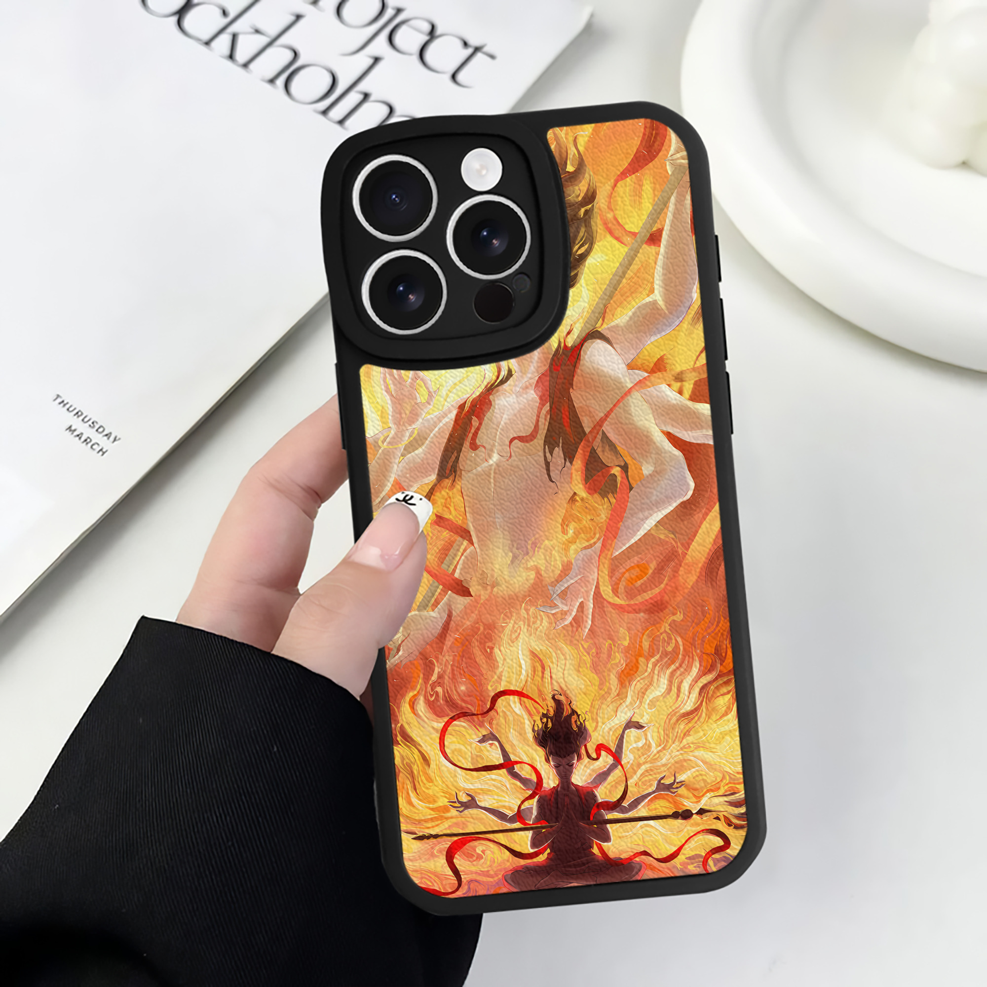 （画像用） Ne Zha 2 ナタ 魔童の大暴れ 【iPhone 16シリーズ対応】シリコンスマホケース（レザー調） 材質：シリコン